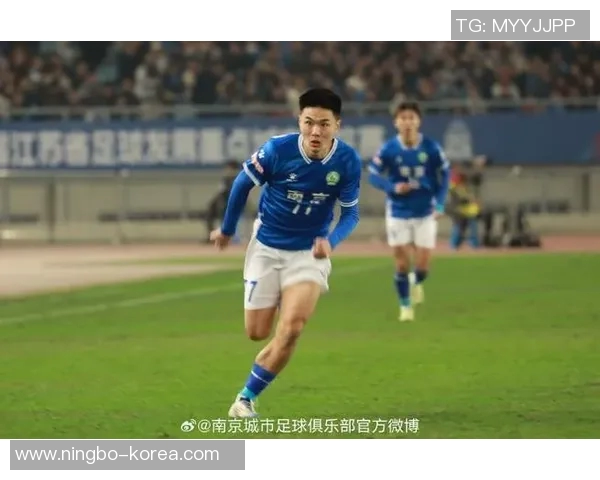 南京足球队战术变革引发热议球迷期待新赛季精彩表现与突破