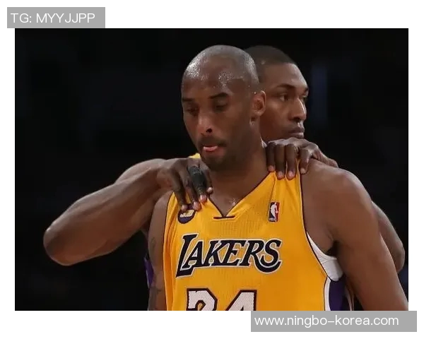 NBA猛龙与勇士激战正酣双方球员表现精彩引发球迷热议